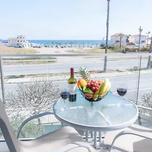 https://themis-apartments.larnacahotels.org